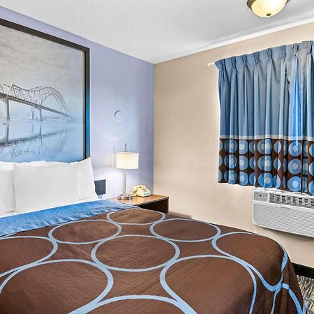 Super 8 by Wyndham Council Bluffs IA Omaha NE Area Motel Bagian luar foto