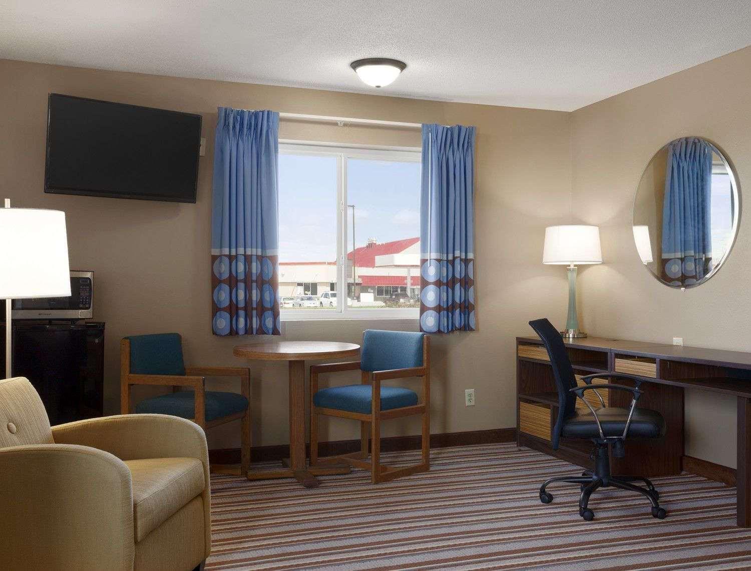 Super 8 by Wyndham Council Bluffs IA Omaha NE Area Motel Bagian luar foto