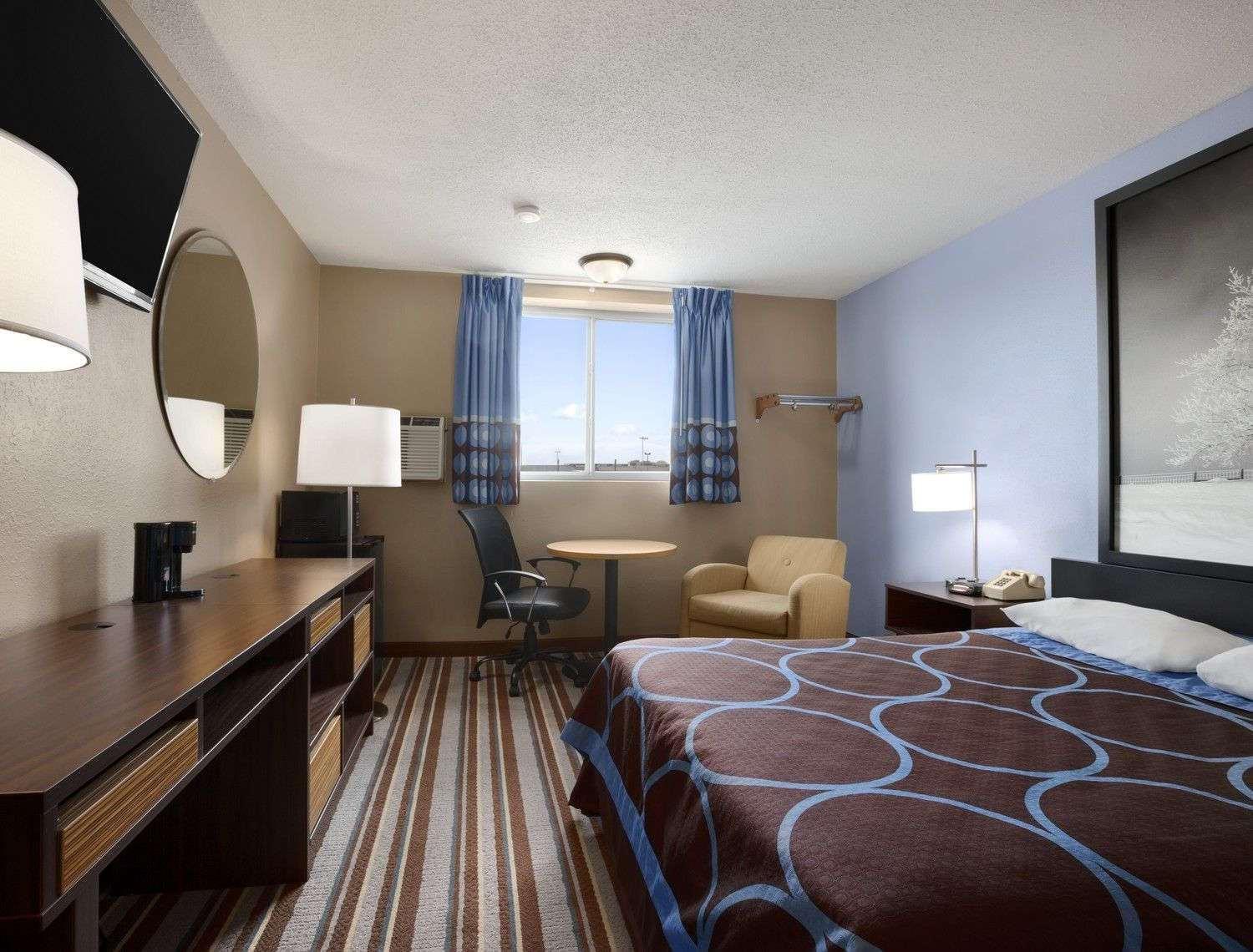 Super 8 by Wyndham Council Bluffs IA Omaha NE Area Motel Bagian luar foto