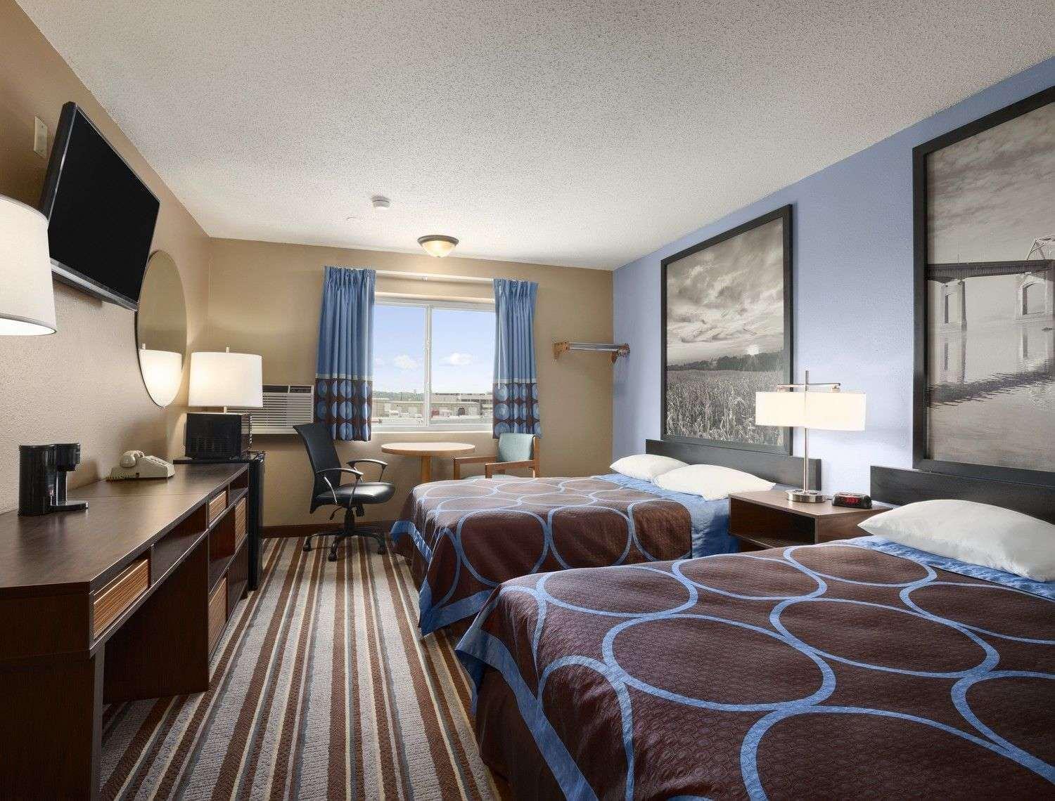 Super 8 by Wyndham Council Bluffs IA Omaha NE Area Motel Bagian luar foto